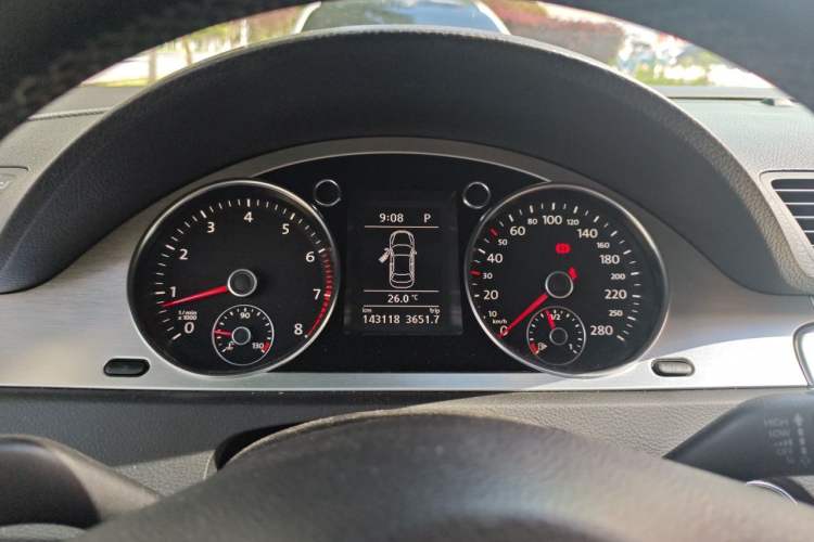Used Volkswagen CC 2009 3.6 FSI Top-Trim Version Instrument Cluster