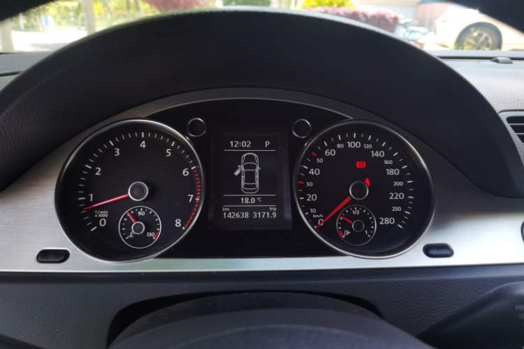 Used Volkswagen CC 2009 3.6 FSI Top-Trim Version Instrument Cluster