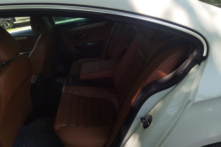 Used Volkswagen CC 2009 3.6 FSI Top-Trim Version Left Rear Seat
