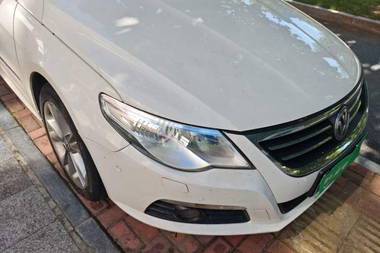 Used Volkswagen CC 2009 3.6 FSI Top-Trim Version Right Front Headlight