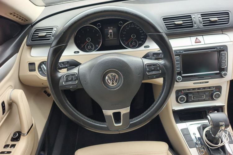 Used Volkswagen CC 2009 3.6 FSI Top-Trim Version Steering Wheel