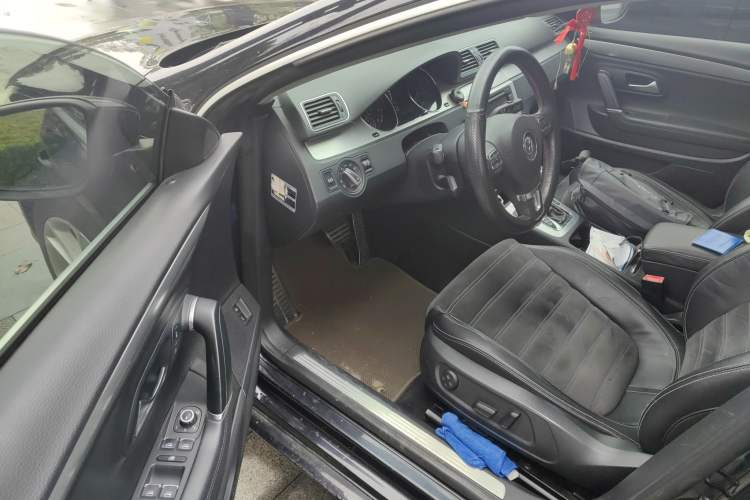 Used Volkswagen CC 2010 2.0 TSI Luxury Model Driver Seat