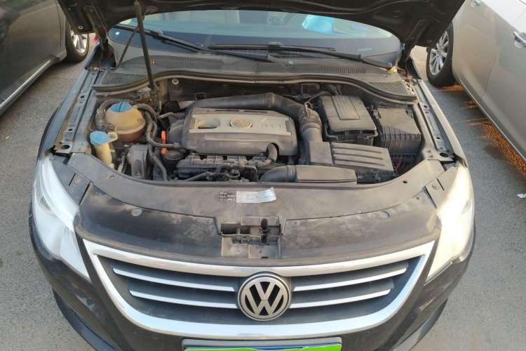 Used Volkswagen CC 2010 2.0 TSI Premium Edition Engine Bay