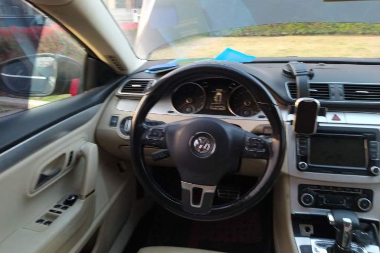Used Volkswagen CC 2010 2.0 TSI Premium Edition Steering Wheel