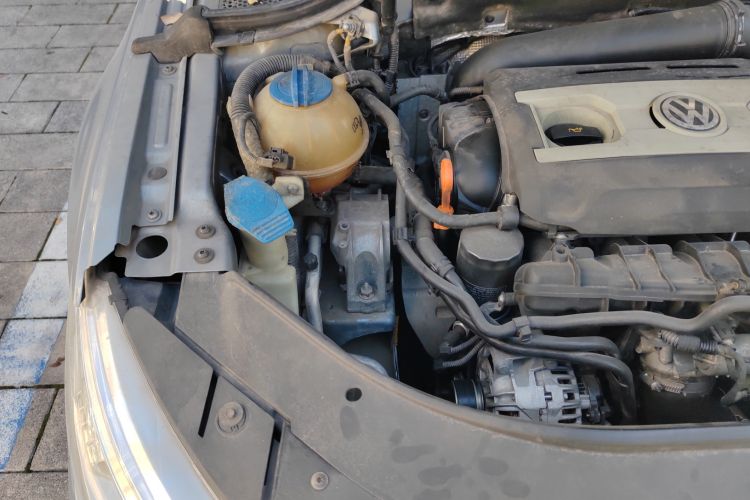 Used Volkswagen CC 2010 2.0 TSI Ultimate Edition Engine Bay Right