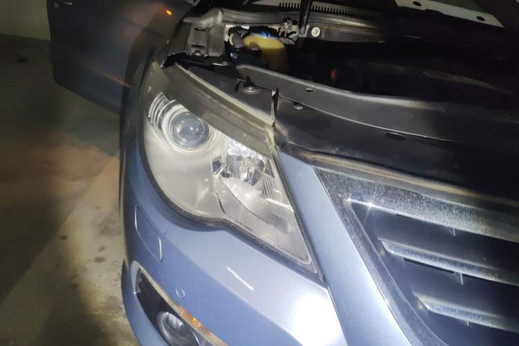 Used Volkswagen CC 2010 2.0 TSI Luxury Model Right Front Headlight