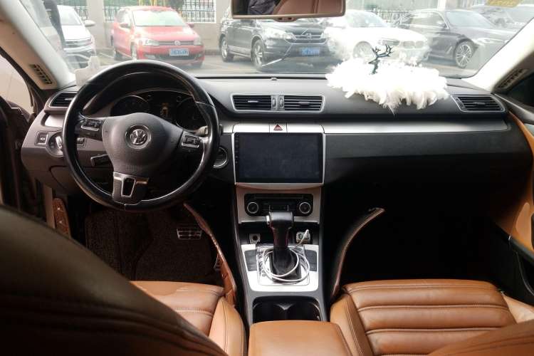 Used Volkswagen CC 2010 2.0 TSI Ultimate Edition Center Console