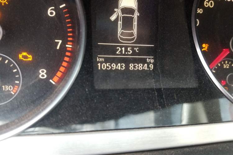 Used Volkswagen CC 2010 2.0 TSI Ultimate Edition Odometer Close Up