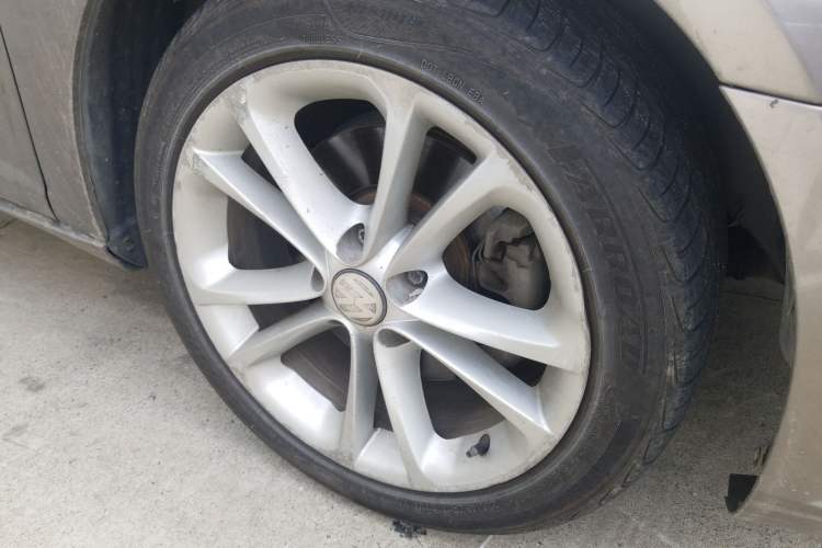 Used Volkswagen CC 2010 2.0 TSI Ultimate Edition Right Front Wheel Hub