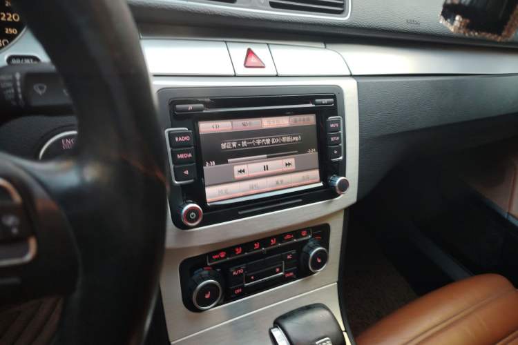 Used Volkswagen CC 2010 2.0 TSI Luxury Model Audio And AC Panel