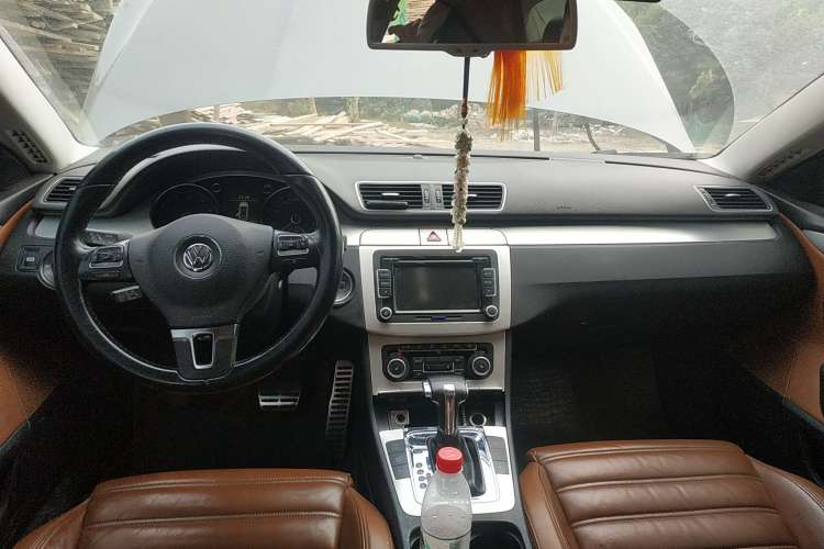 Used Volkswagen CC 2010 2.0 TSI Luxury Model Center Console