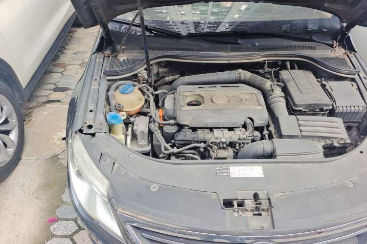 Used Volkswagen CC 2010 2.0 TSI Luxury Model Engine Bay Right