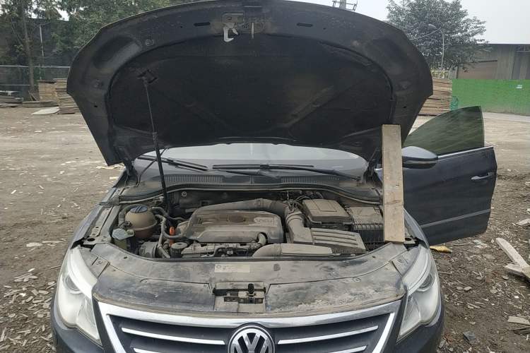 Used Volkswagen CC 2010 2.0 TSI Luxury Model Engine Bay