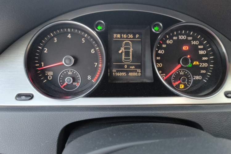Used Volkswagen CC 2010 2.0 TSI Ultimate Edition Odometer Close Up