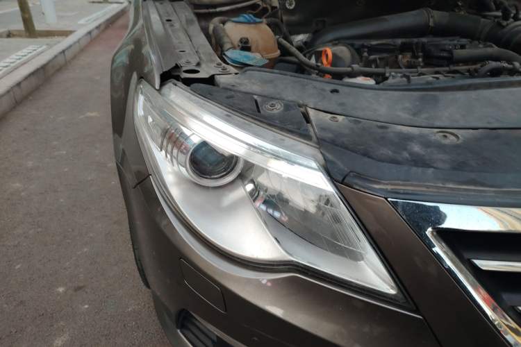 Used Volkswagen CC 2010 2.0 TSI Luxury Model Right Front Headlight
