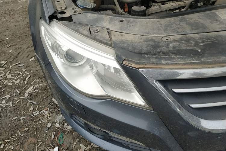 Used Volkswagen CC 2010 2.0 TSI Luxury Model Right Front Headlight