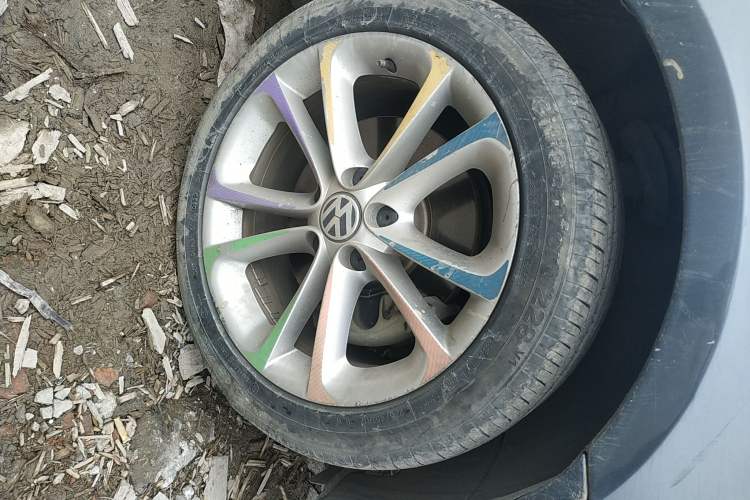 Used Volkswagen CC 2010 2.0 TSI Luxury Model Right Front Wheel Hub