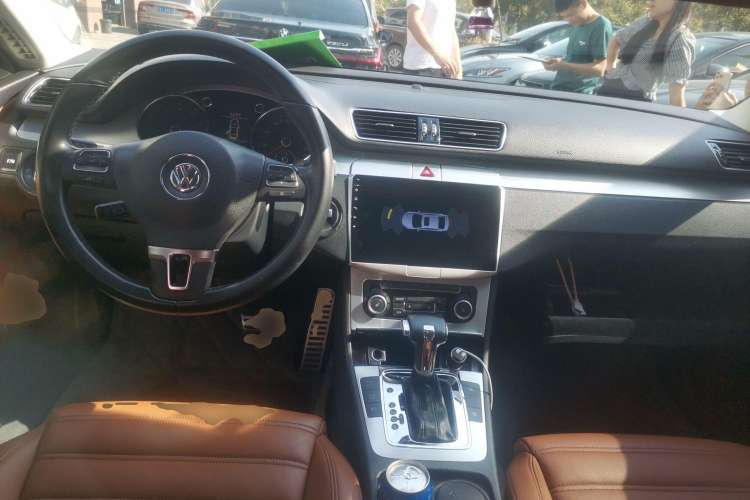 Used Volkswagen CC 2010 2.0 TSI Luxury Model Center Console