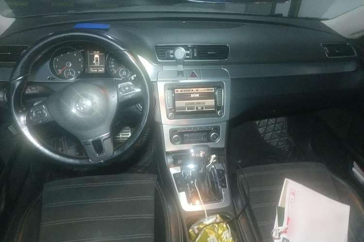 Used Volkswagen CC 2010 2.0 TSI Luxury Model Center Console
