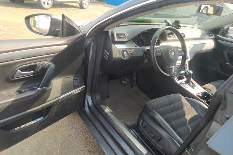 Used Volkswagen CC 2010 2.0 TSI Ultimate Edition Driver Seat