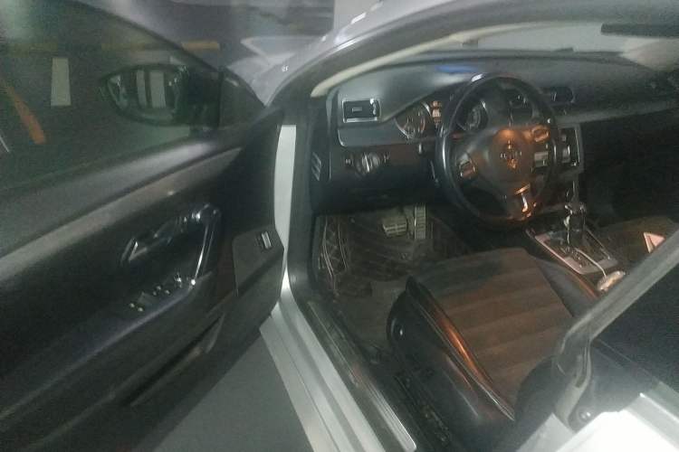 Used Volkswagen CC 2010 2.0 TSI Luxury Model Driver Seat