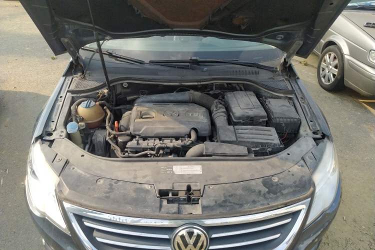 Used Volkswagen CC 2010 2.0 TSI Ultimate Edition Engine Bay