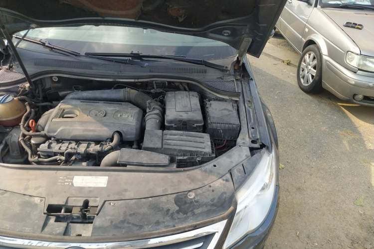 Used Volkswagen CC 2010 2.0 TSI Ultimate Edition Engine Bay Left