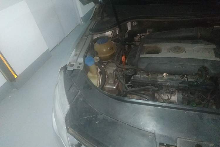Used Volkswagen CC 2010 2.0 TSI Luxury Model Engine Bay Right