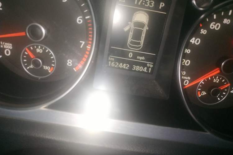 Used Volkswagen CC 2010 2.0 TSI Luxury Model Odometer Close Up