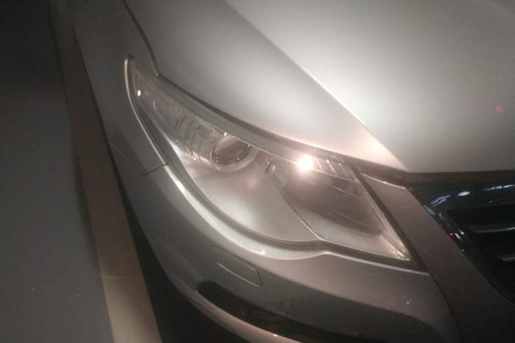 Used Volkswagen CC 2010 2.0 TSI Luxury Model Right Front Headlight