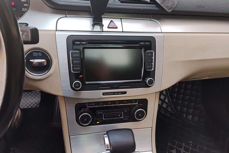 Used Volkswagen CC 2010 2.0 TSI Fashion Edition Audio And AC Panel