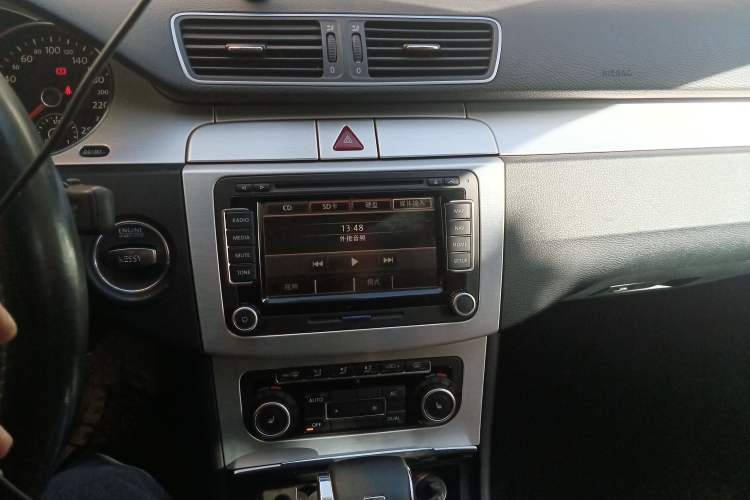 Used Volkswagen CC 2010 2.0 TSI Ultimate Edition Audio And AC Panel