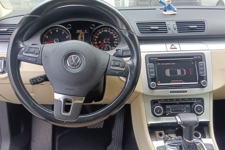 Used Volkswagen CC 2010 2.0 TSI Fashion Edition Center Console