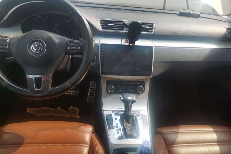 Used Volkswagen CC 2010 2.0 TSI Luxury Model Center Console