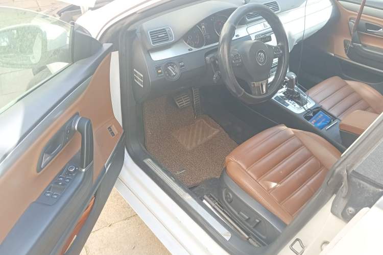 Used Volkswagen CC 2010 2.0 TSI Ultimate Edition Driver Seat