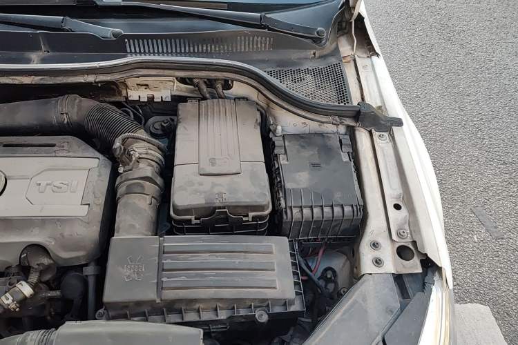 Used Volkswagen CC 2010 2.0 TSI Fashion Edition Engine Bay Left