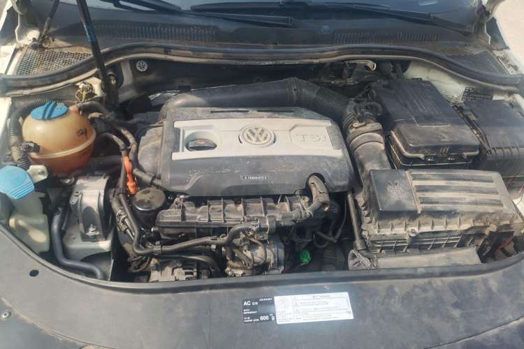 Used Volkswagen CC 2010 2.0 TSI Luxury Model Engine Bay Left