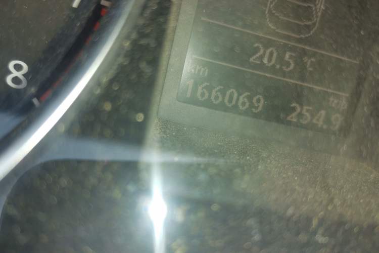 Used Volkswagen CC 2010 2.0 TSI Luxury Model Odometer Close Up