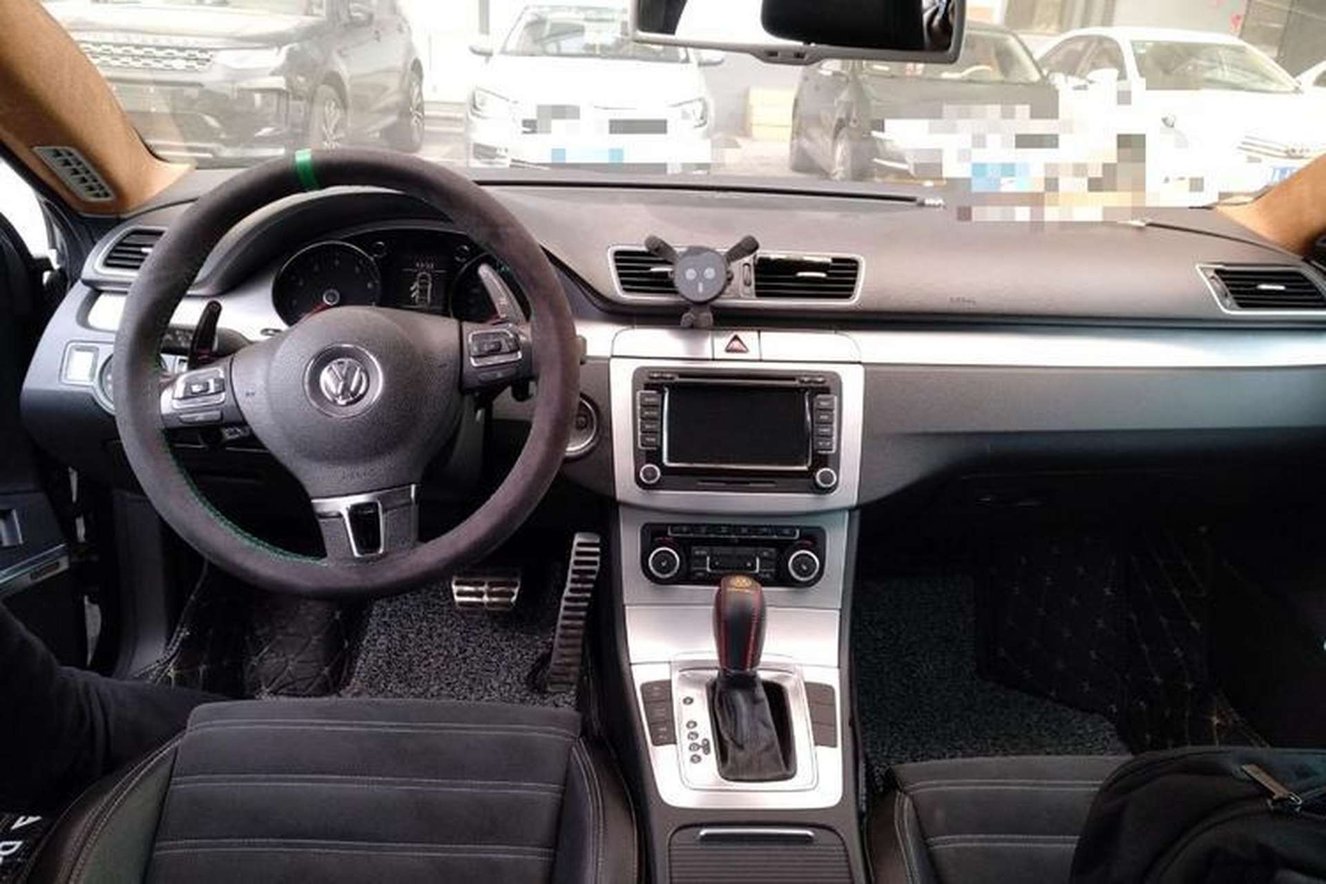 Used Volkswagen CC 2011 2.0 TSI Luxury Edition Center Console