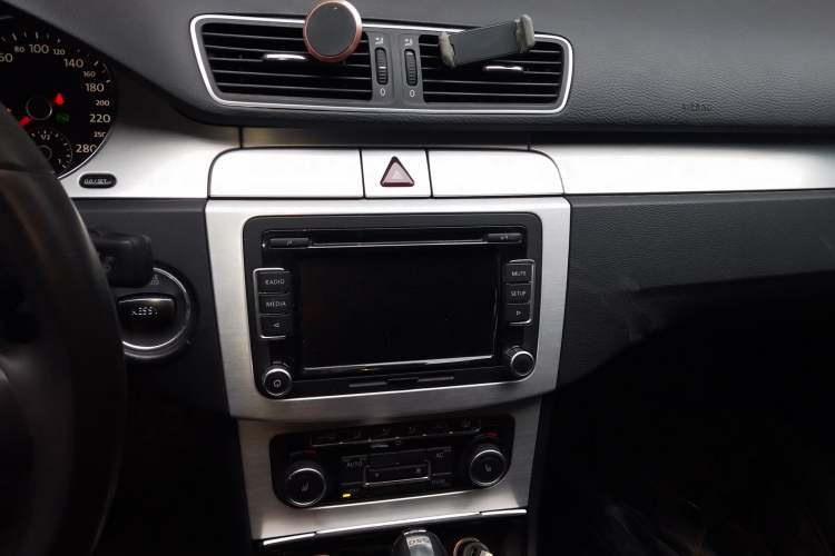 Used Volkswagen CC 2011 1.8TSI Luxury Model Audio And AC Panel