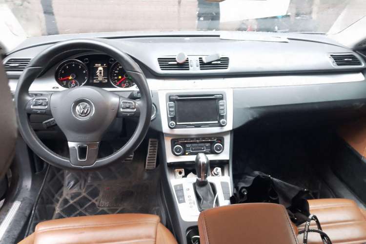 Used Volkswagen CC 2011 1.8TSI Luxury Model Center Console