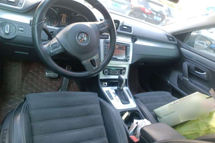 Used Volkswagen CC 2011 2.0 TSI Ultimate Edition Center Console