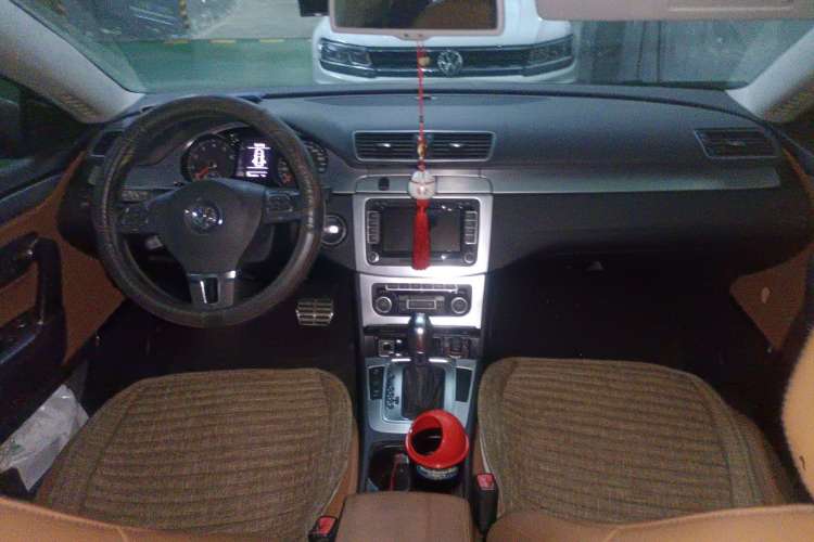 Used Volkswagen CC 2011 2.0 TSI Ultimate Edition Center Console