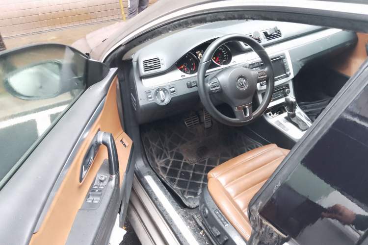 Used Volkswagen CC 2011 1.8TSI Luxury Model Driver Seat