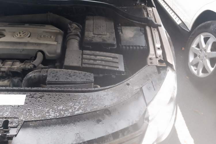 Used Volkswagen CC 2011 1.8TSI Luxury Model Engine Bay Left