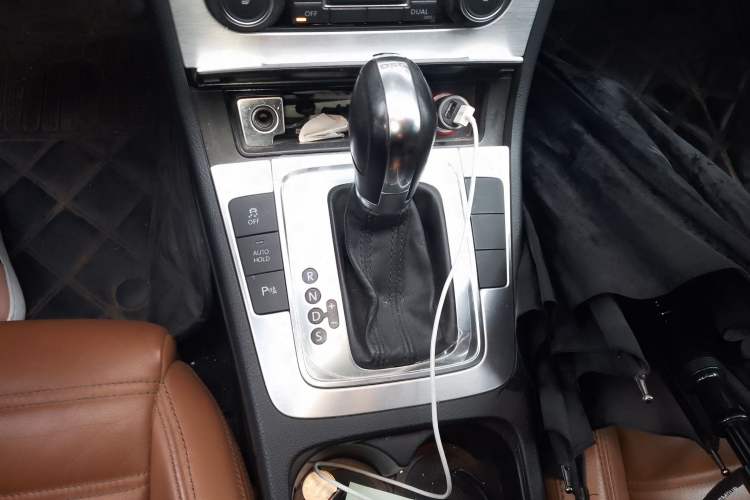 Used Volkswagen CC 2011 1.8TSI Luxury Model Gear Lever