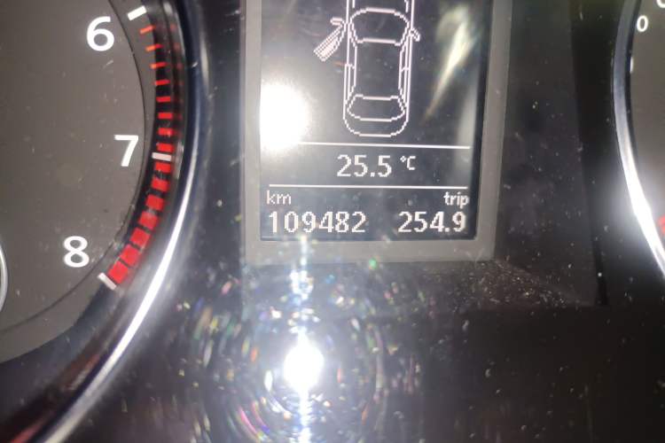 Used Volkswagen CC 2011 2.0 TSI Ultimate Edition Odometer Close Up