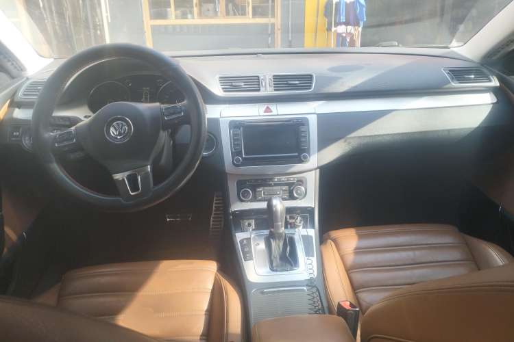 Used Volkswagen CC 2011 2.0 TSI Ultimate Edition Center Console