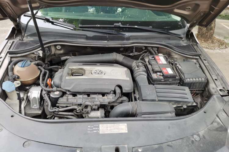 Used Volkswagen CC 2011 1.8TSI Luxury Model Engine Bay