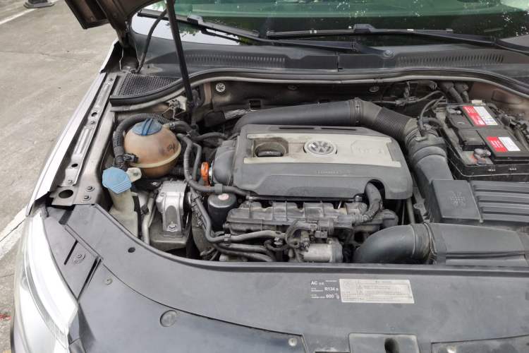 Used Volkswagen CC 2011 1.8TSI Luxury Model Engine Bay Right